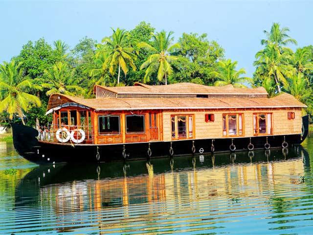 Top 10 Things to do in Kerala - Infographic