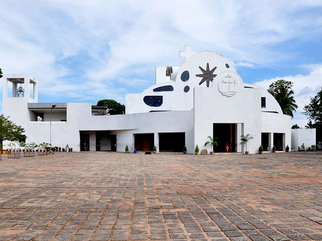 10 Must Visit Churches in Kerala