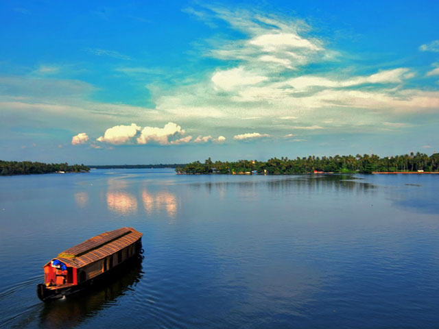 Interesting Places to Visit in Kollam that offer something unique